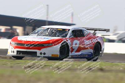 media/Jan-18-2026-CalClub SCCA (Sun) [[8bc6468723]]/Group 5 Race/Turn 1/